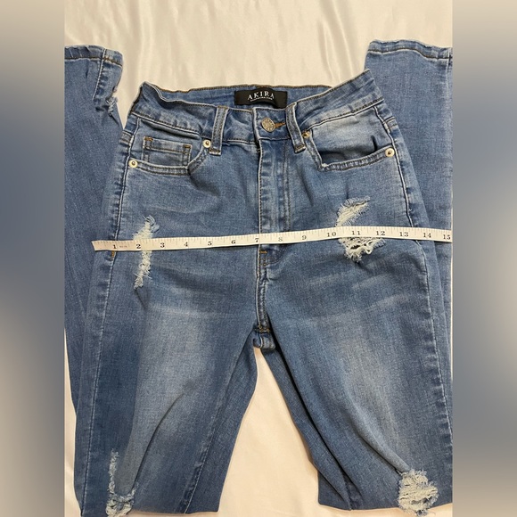 Akira Women’s Blue Jeans - Picture 7 of 7